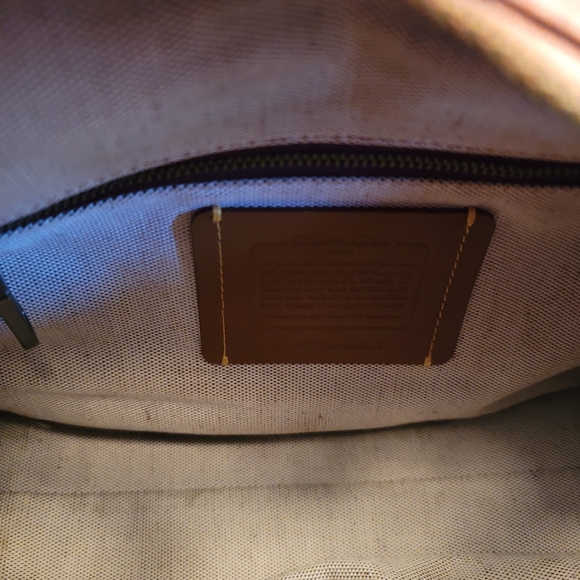 (1) Coach 1941 Tea Rose Rogue 30 Melon Retired - Picture 9 of 16